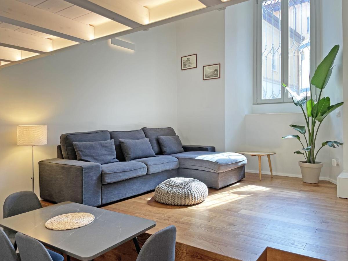 "La Portineria" Charming Apartment Old Town Como Lake المظهر الخارجي الصورة
