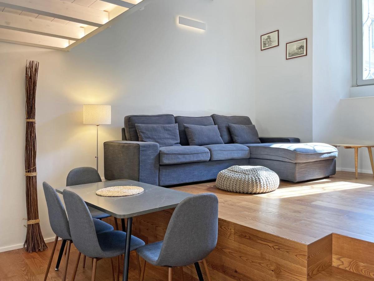"La Portineria" Charming Apartment Old Town Como Lake المظهر الخارجي الصورة
